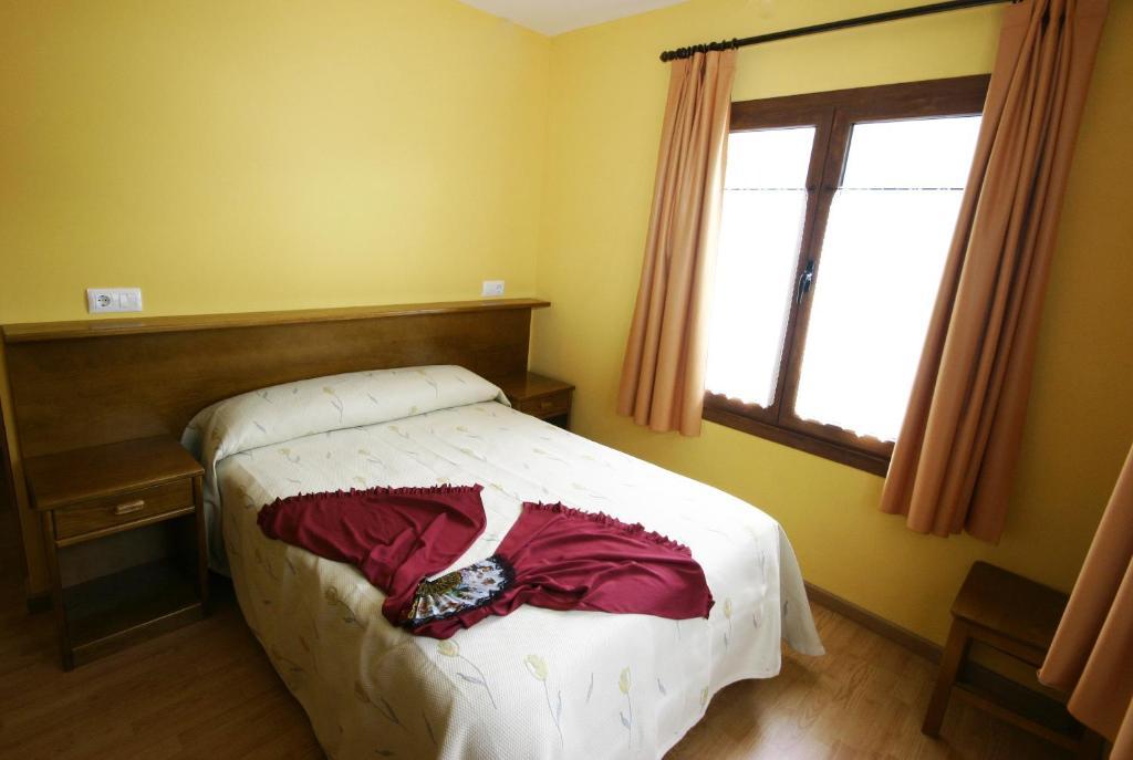 Hotel Restaurante Canero Pokoj fotografie